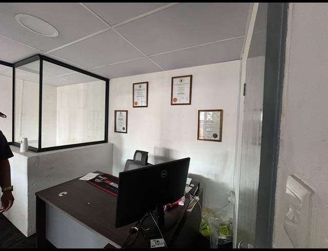 112M² WAREHOUSE TO LET IN CHLOORKOP